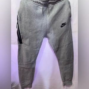 Nike tech fleece joggers kids- sz L $25